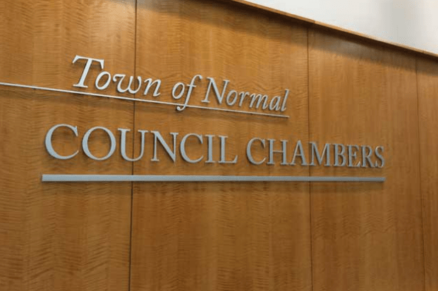 Letrero del Concejo Municipal de Normal